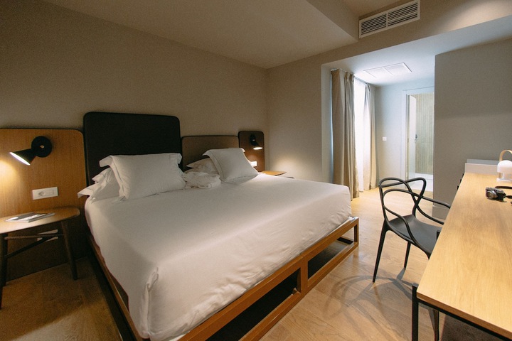 Room 11 of 43