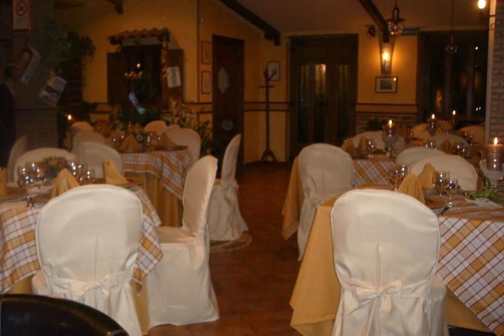 Dining 13 of 22