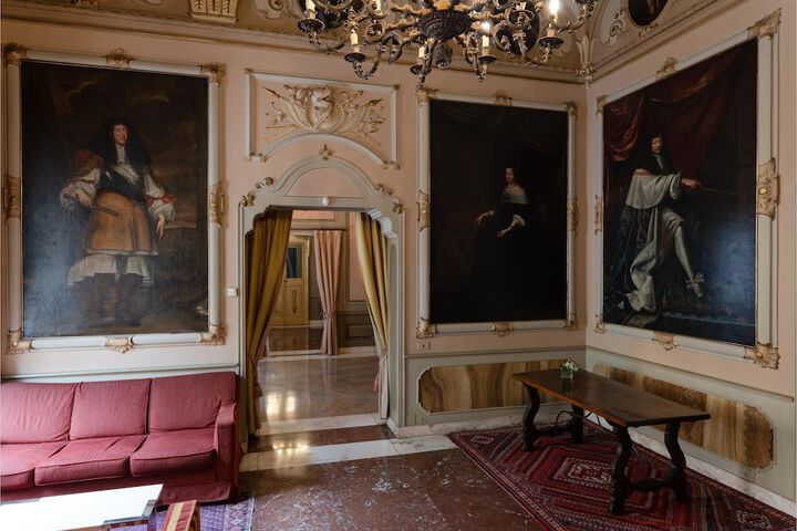 Guest Lobby