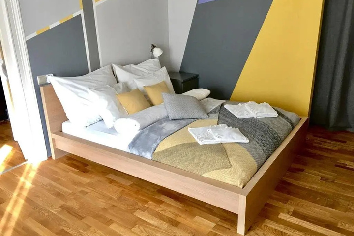 Room 3 of 13