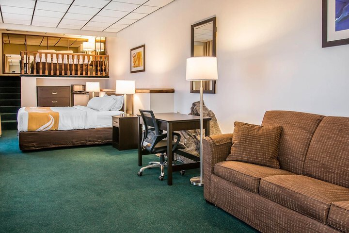 Room 11 of 36