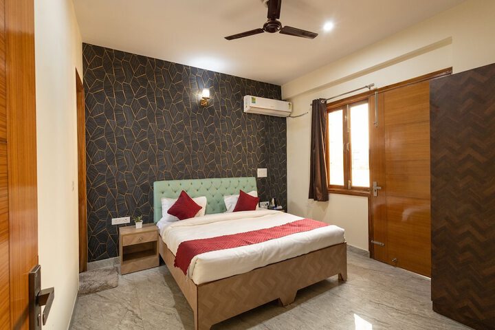 Room 15 of 29