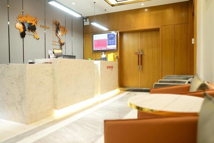 Jun Hotel Hubei Wuhan Jiangan District Dazhi Road Metro Station