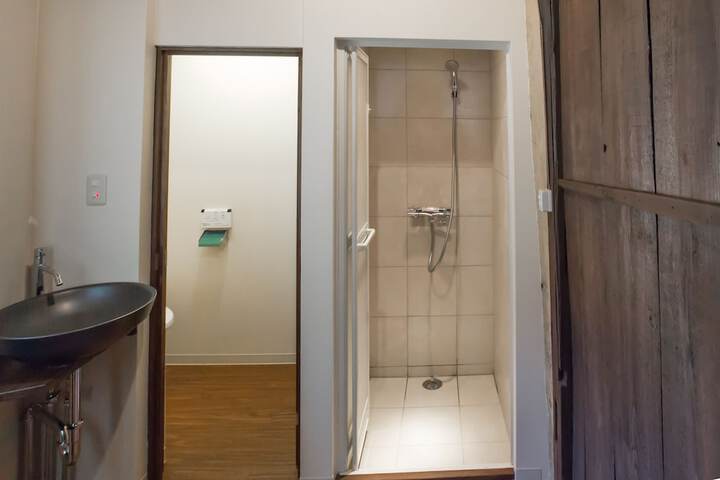 Room 13 of 26