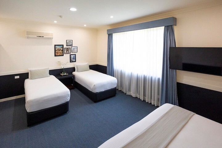 Room 10 of 69