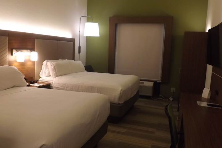 Room 15 of 60