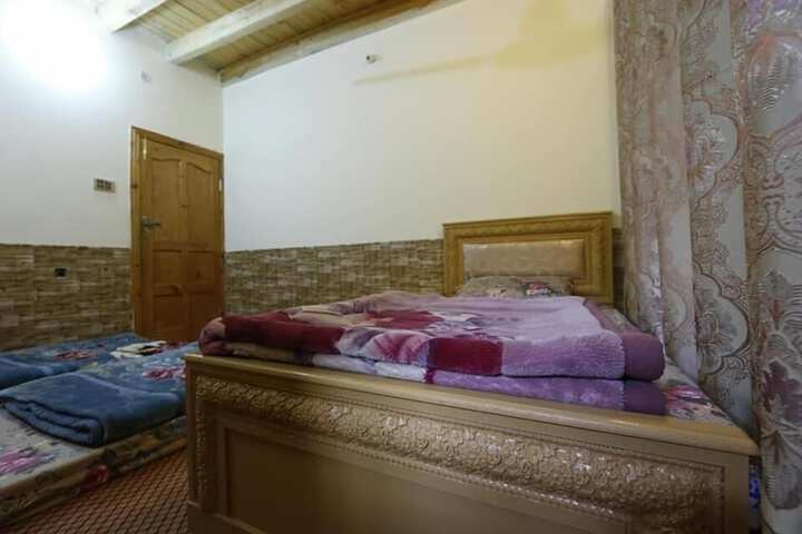 Room 9 of 22