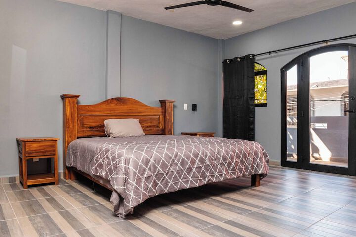 Room 3 of 49