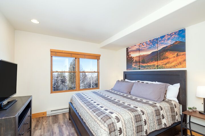 Photo of Bear Creek Lodge 309c 1 Bedroom Hotel Room by Alpine Lodging Telluride