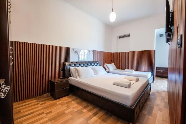 Room 40 of 100