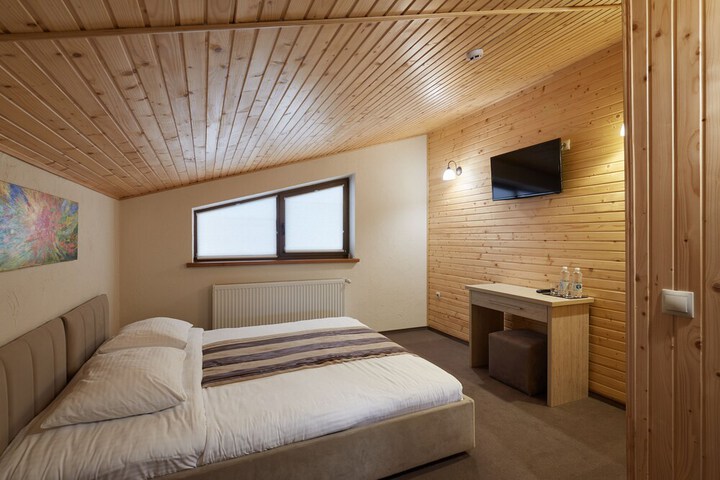 Room 30 of 61