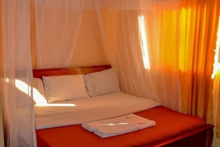 Room 3 of 53