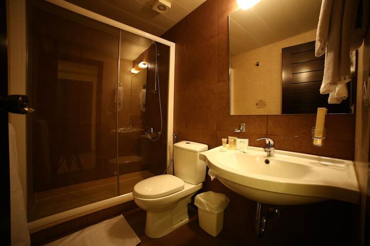 Room 36 of 49