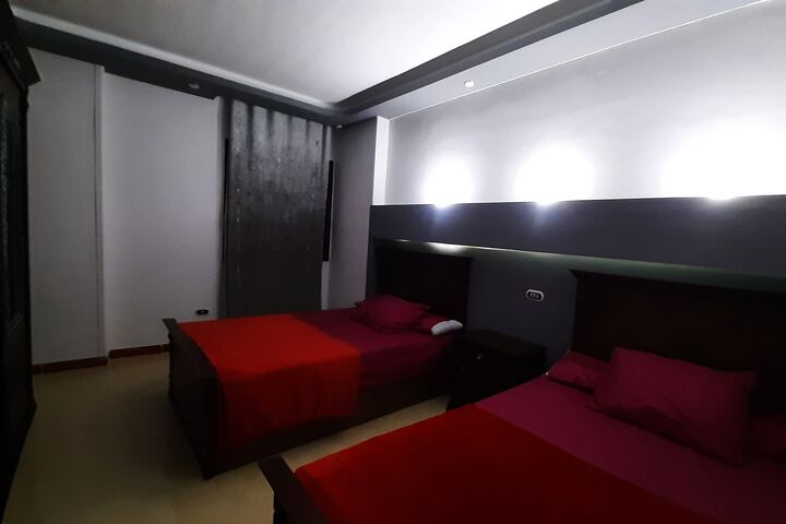 Room 21 of 34