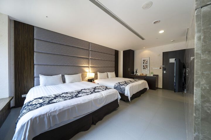 Room 22 of 145