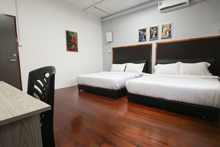 Room 16 of 17