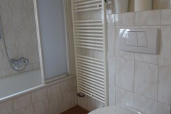 Room 2 of 30