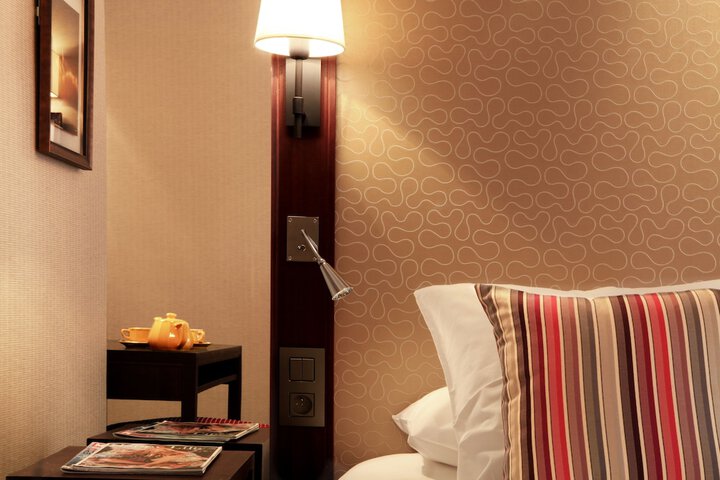 Room 15 of 34
