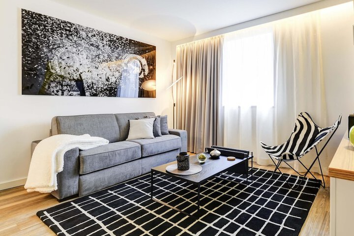 Room 13 of 120