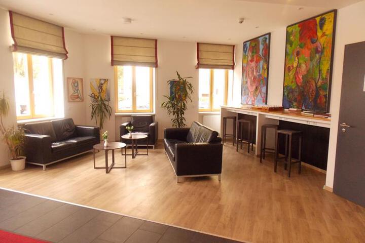 Photo 9
