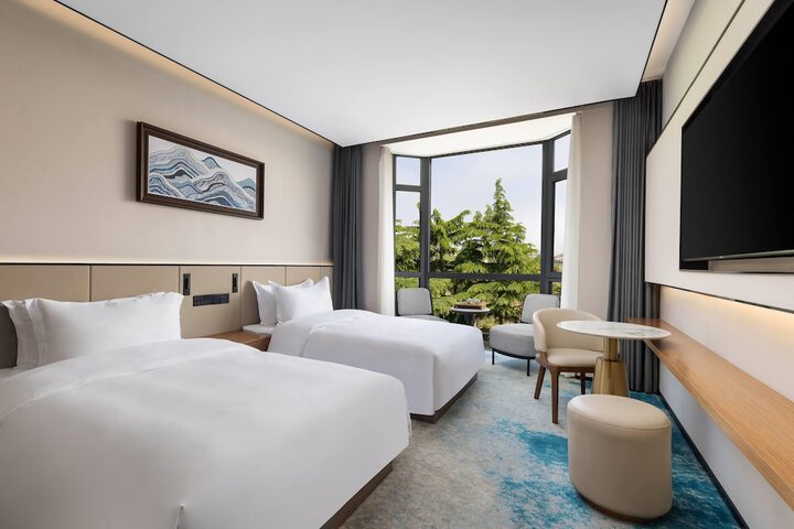 Room 4 of 26