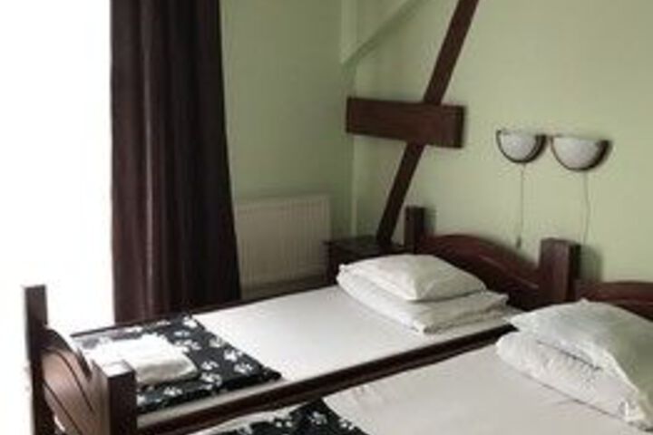 Room 17 of 65