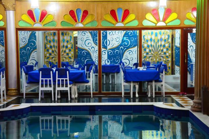 Dining Photos