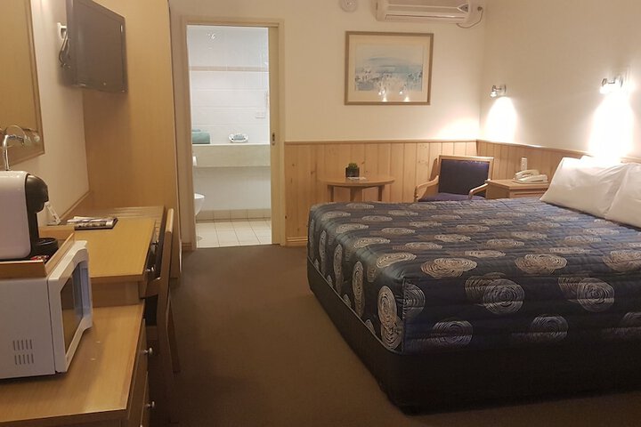 Room 17 of 42