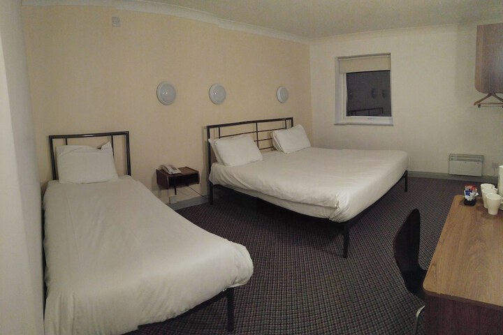 Room 57 of 236