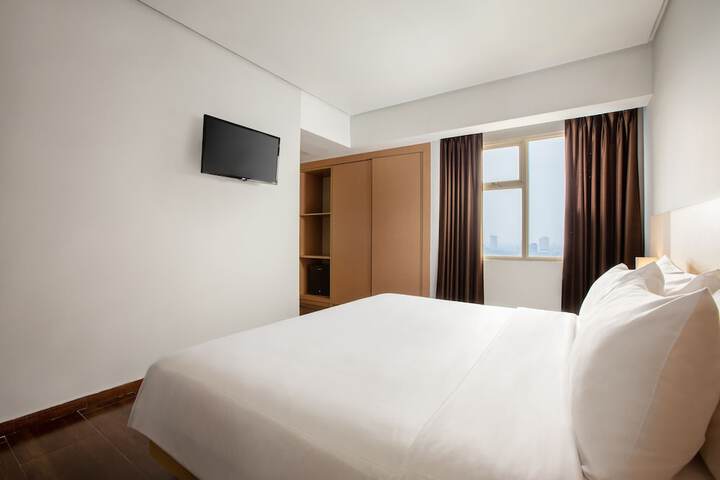 Room 8 of 42