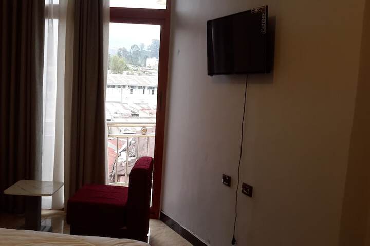 Room 6 of 31