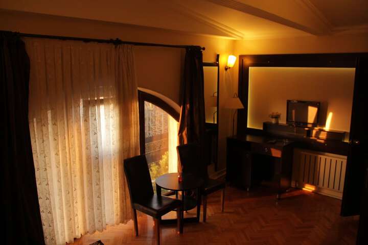 Room 22 of 27