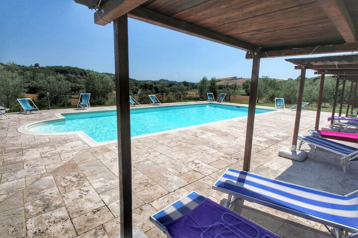 Pool 116 of 186