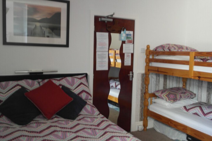 Room 19 of 35