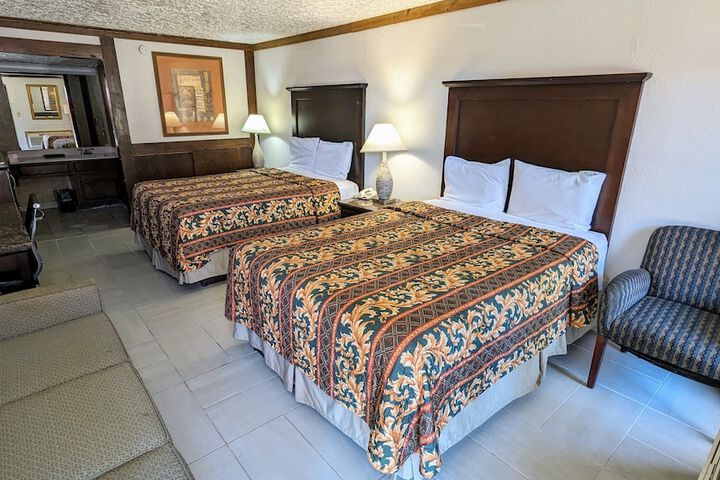 Room 7 of 24