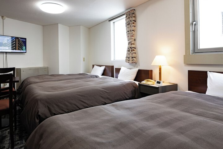Room 8 of 47