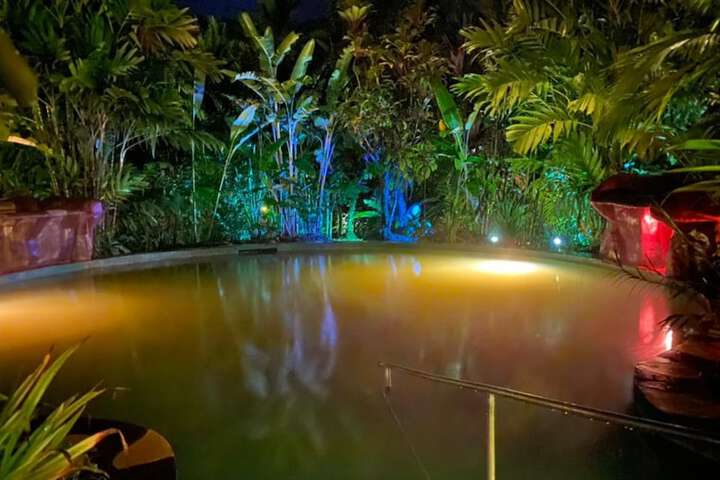 Hotel Pool