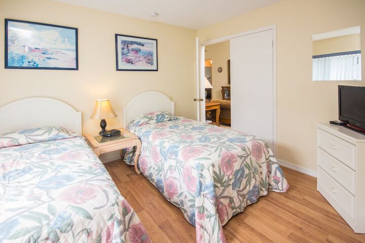 Room 2 of 17
