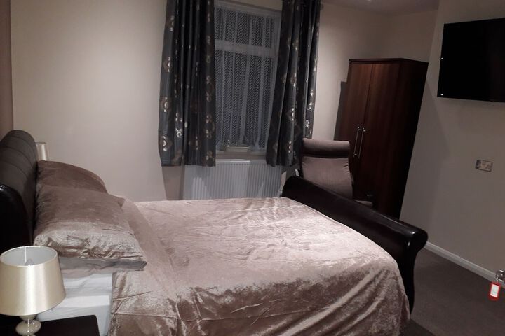 Room 11 of 26
