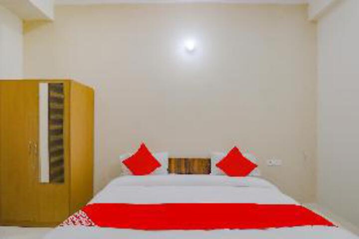 Room 2 of 2