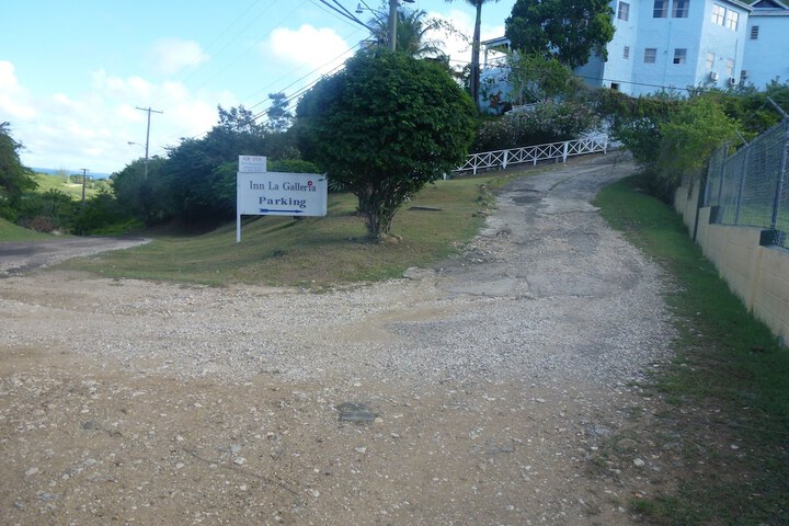 Property Grounds 52 of 60
