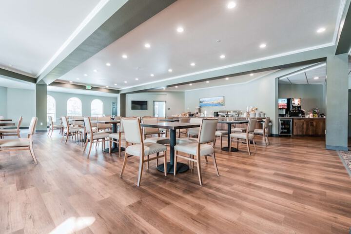 Breakfast area