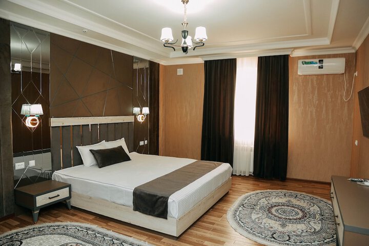 Room 9 of 41