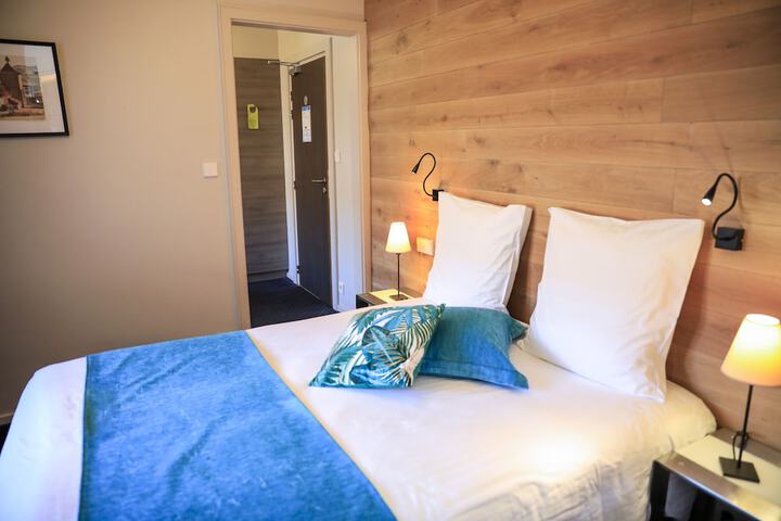 Room 3 of 55
