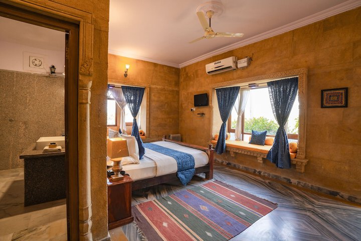 Room 9 of 82