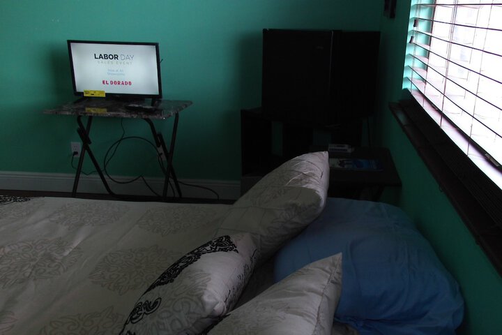 Room 4 of 34