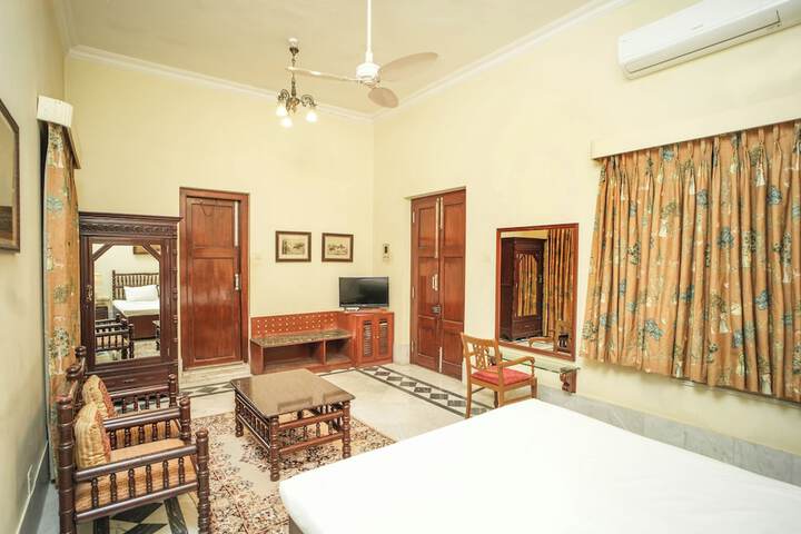 Room 17 of 135