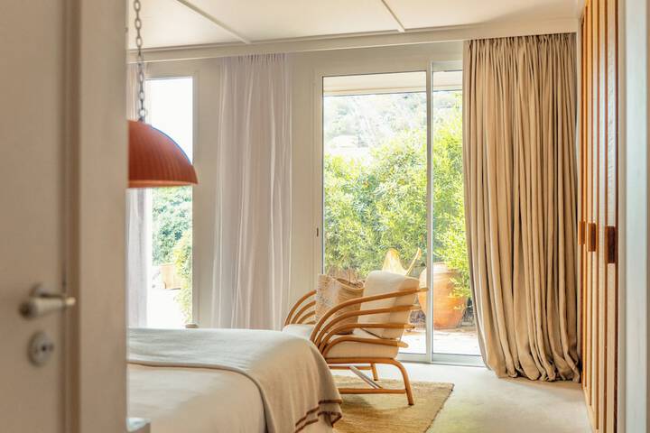 Room 55 of 205