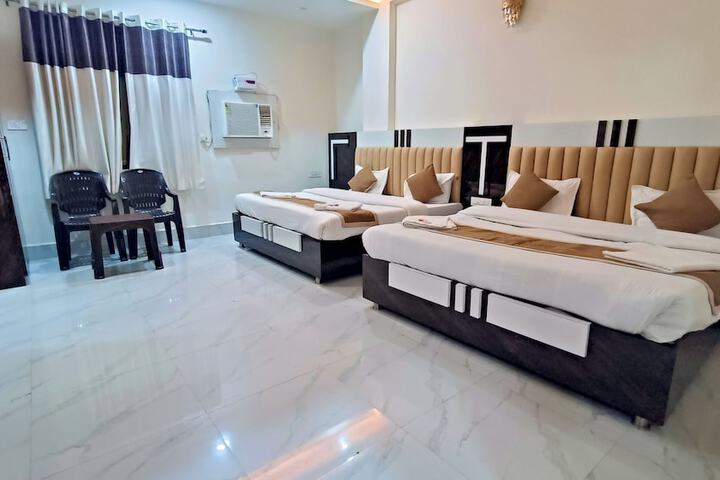 Room 2 of 24