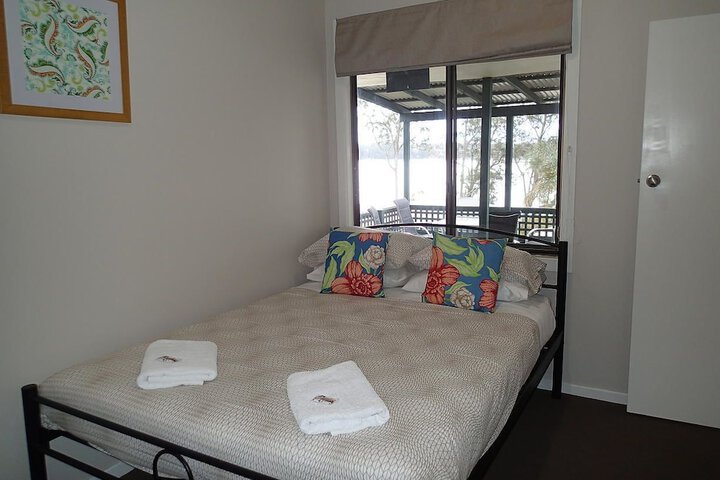 Room 4 of 220